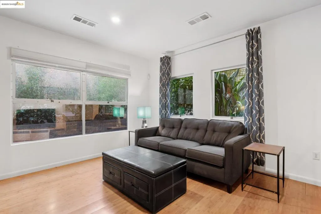 6466 Hollis Street 248, Emeryville, California 94608 home-pic-6